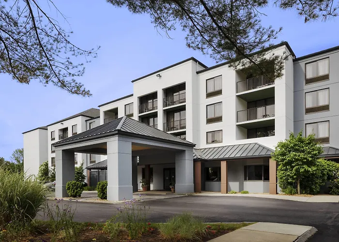 Courtyard By Marriott Portsmouth